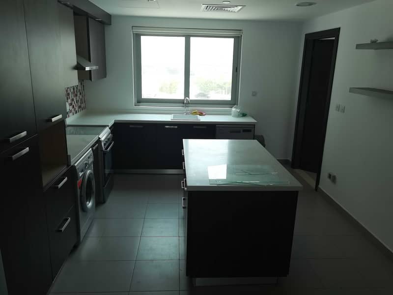 10 Large 2 bedroom+maid in Azure