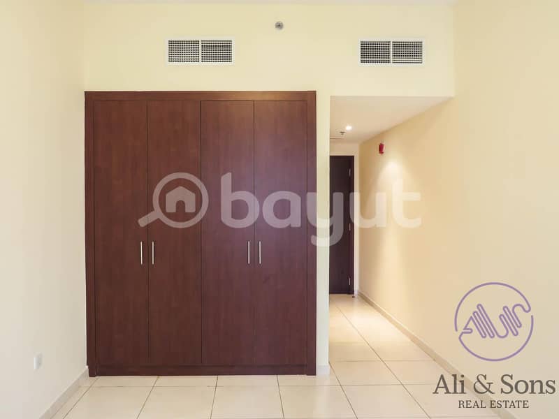 4 Spacious 3brs Flat for rent in Khalidiya