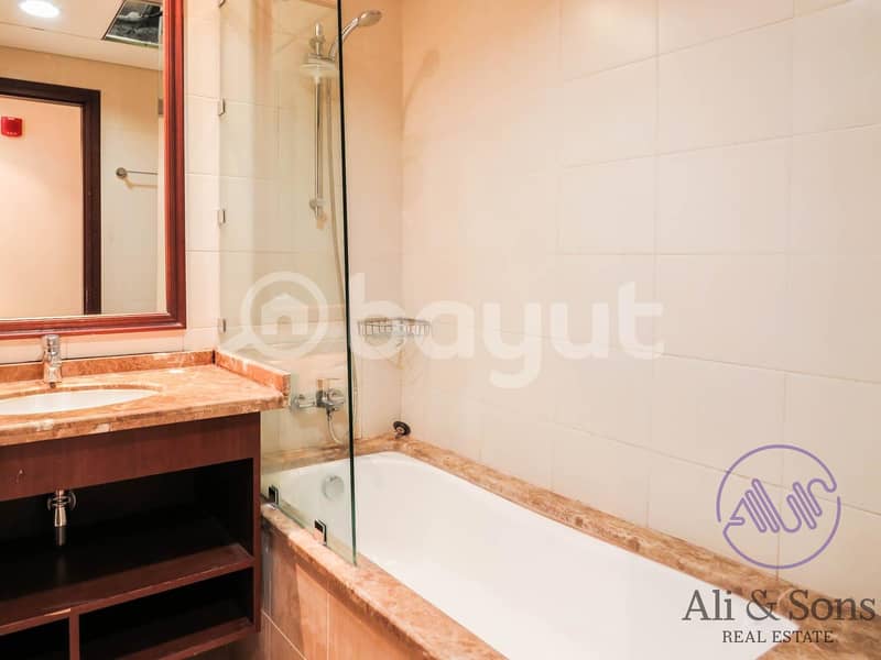 5 Spacious 3brs Flat for rent in Khalidiya