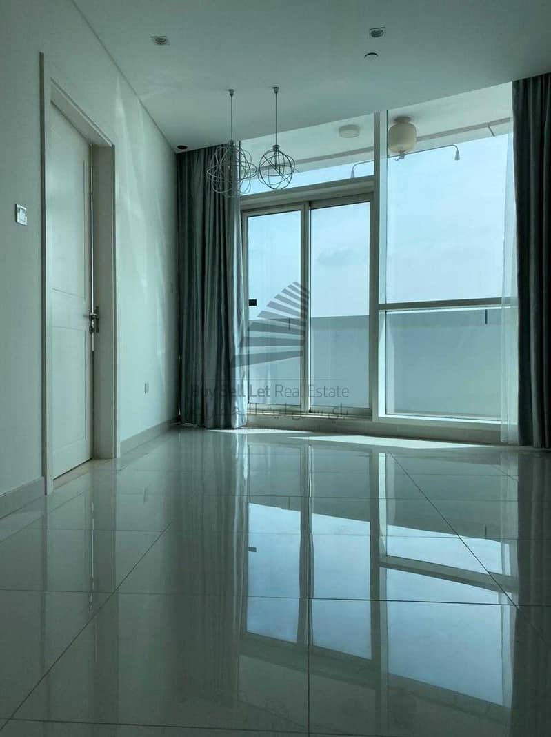 19 1 BEDROOM FOR RENT WITH STUNNING VIEW AND FURNISHED