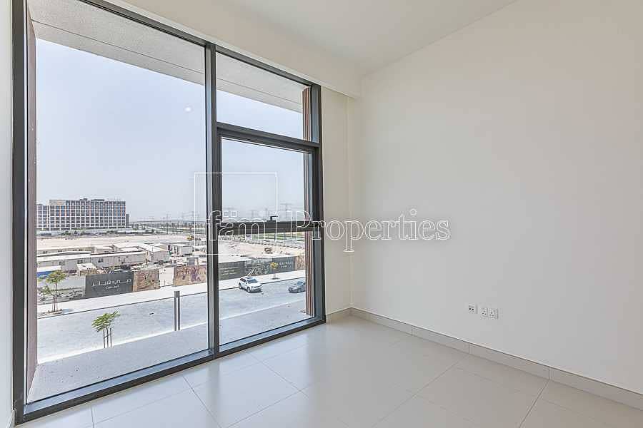 17 Move to a Brand new Apt with a stunning view. .