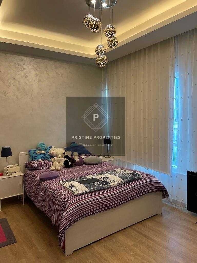 11 Well Furnished|2 BHK with Huge Balcony| Sea View