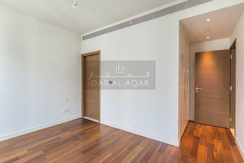 7 1 Month Free  |Corner Unit |with Open City Walk View