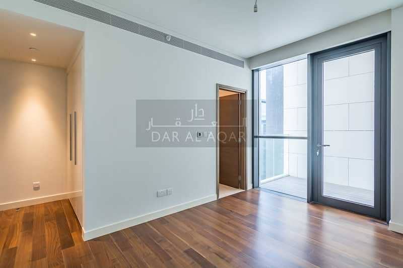8 1 Month Free  |Corner Unit |with Open City Walk View