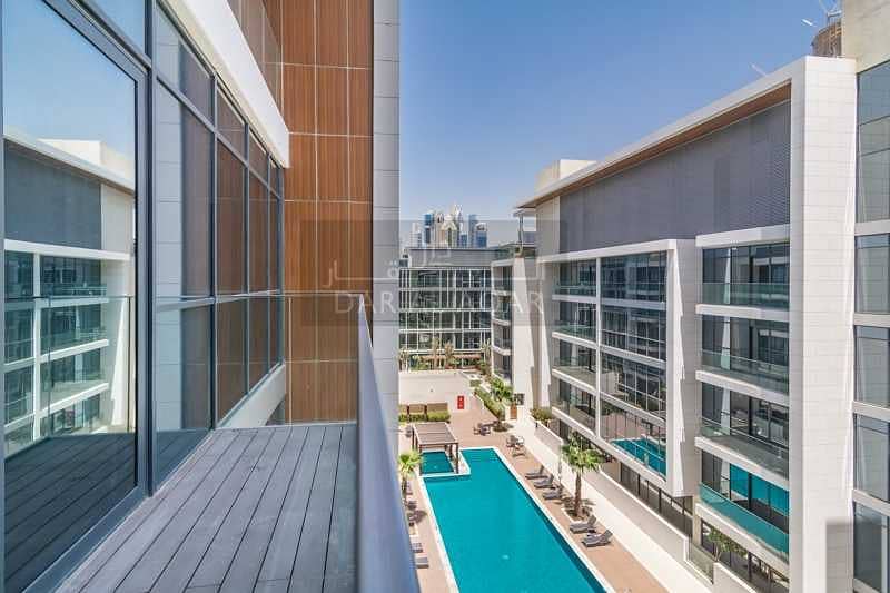 13 1 Month Free  |Corner Unit |with Open City Walk View