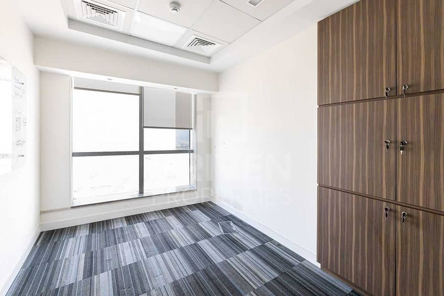 4 Combined Office | High Quality Finishes