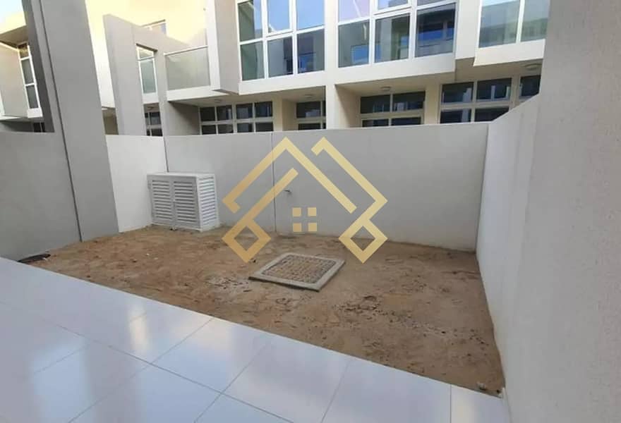 11 Best Price | Amazing 3BR Townhouse For Rent. . !