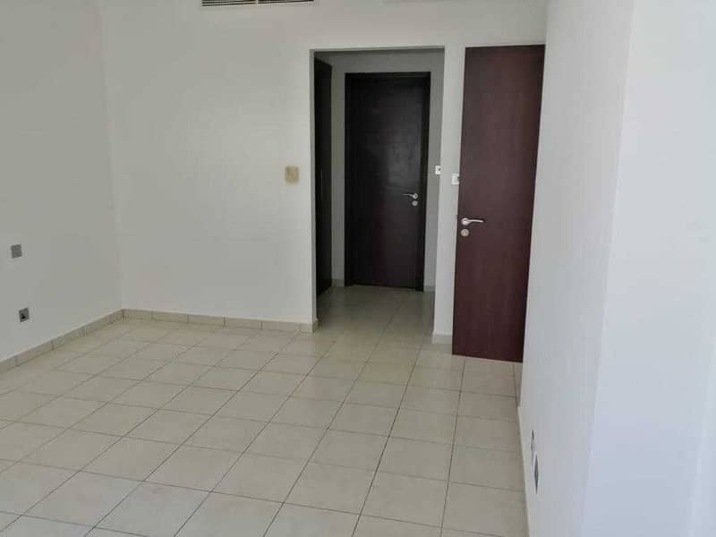 Vacant Unfurnished 1 Bedroom in Sky Garden Vacant Unfurnished 1 Bedroom in Sky Garden