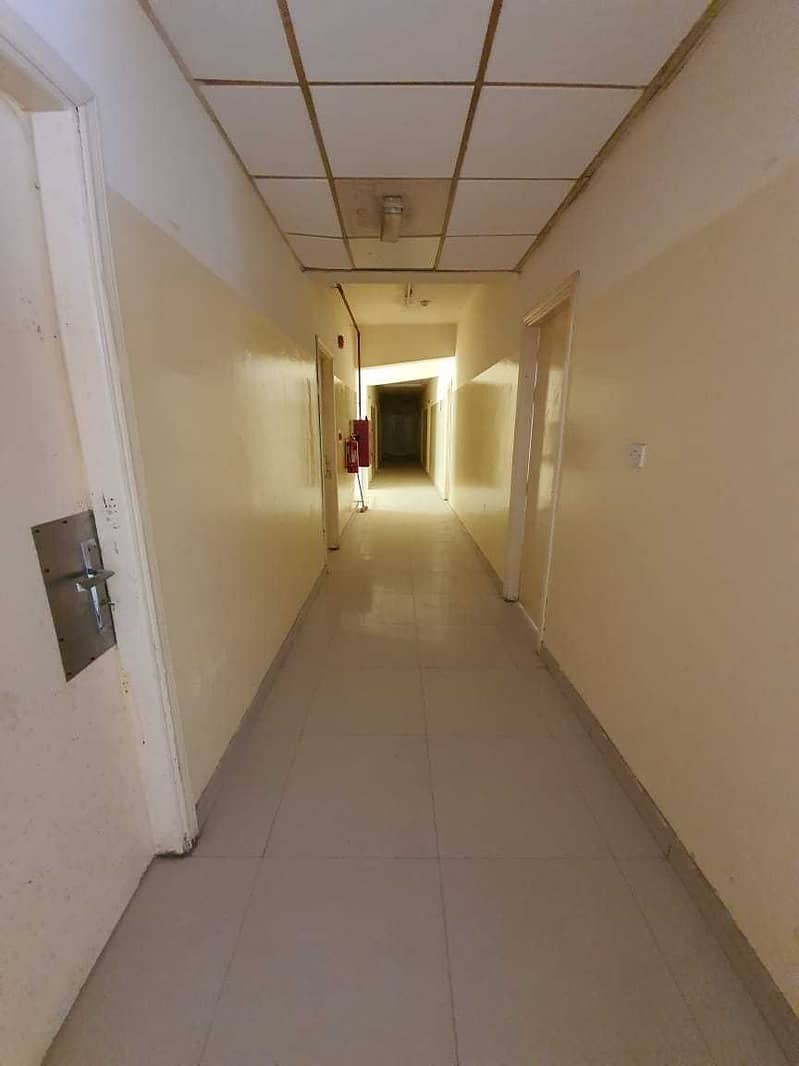 36 Labor rooms@ 200 sqft AED 1250/ month including FEWA in jurf