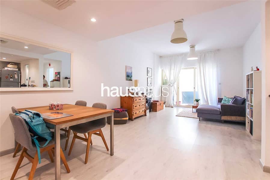 Upgraded | Large 1 bedroom | Rented | Pool View Upgraded | Large 1 bedroom | Rented | Pool View