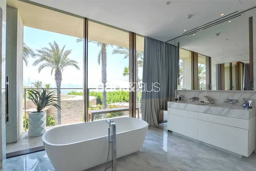 2 Unrivalled Luxury | Incomparable Palm Views