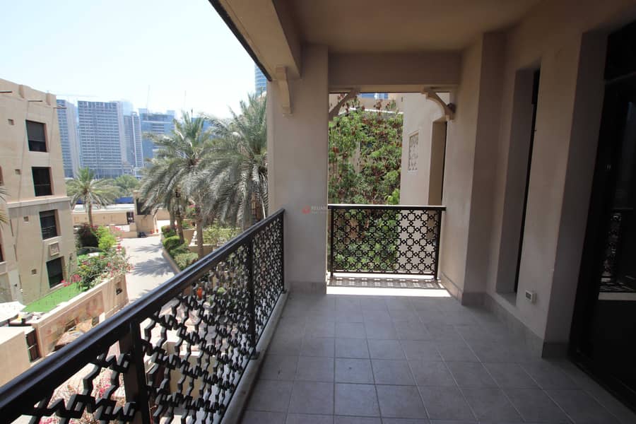 Arabian Architecture | Spacious unit| Big Balcony