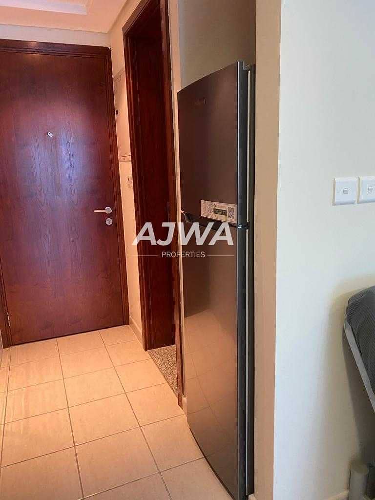 5 Lake Terrace - Urgently For Rent  Studio ( With 1 Parking )Above 10 th Floor With  Full Lake View