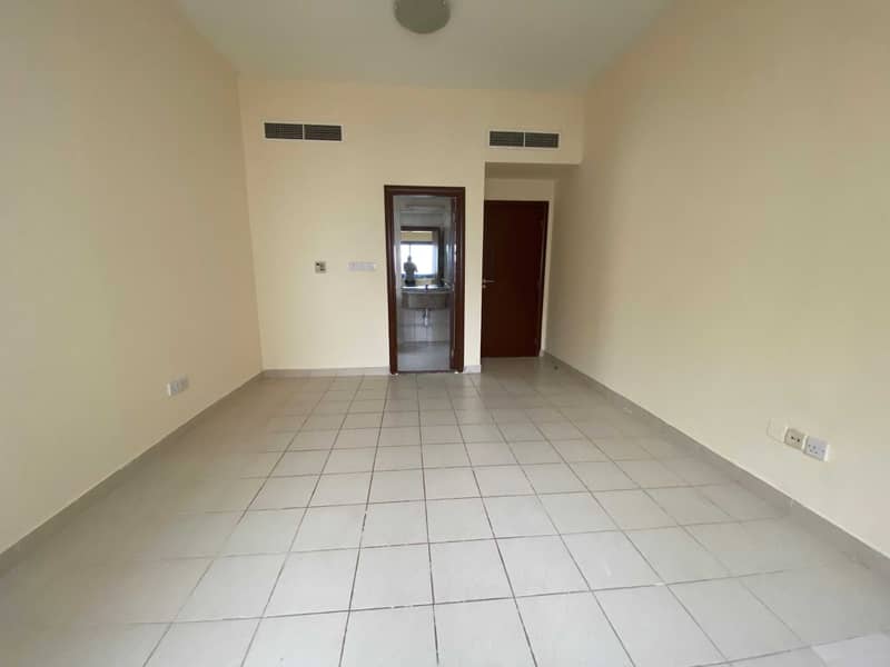 7 TODAY OFFER | LOW PRICE |SPACIOUS AND NEAR MOE METRO