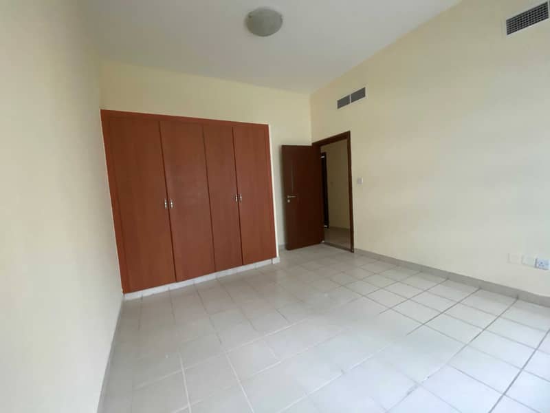 10 TODAY OFFER | LOW PRICE |SPACIOUS AND NEAR MOE METRO