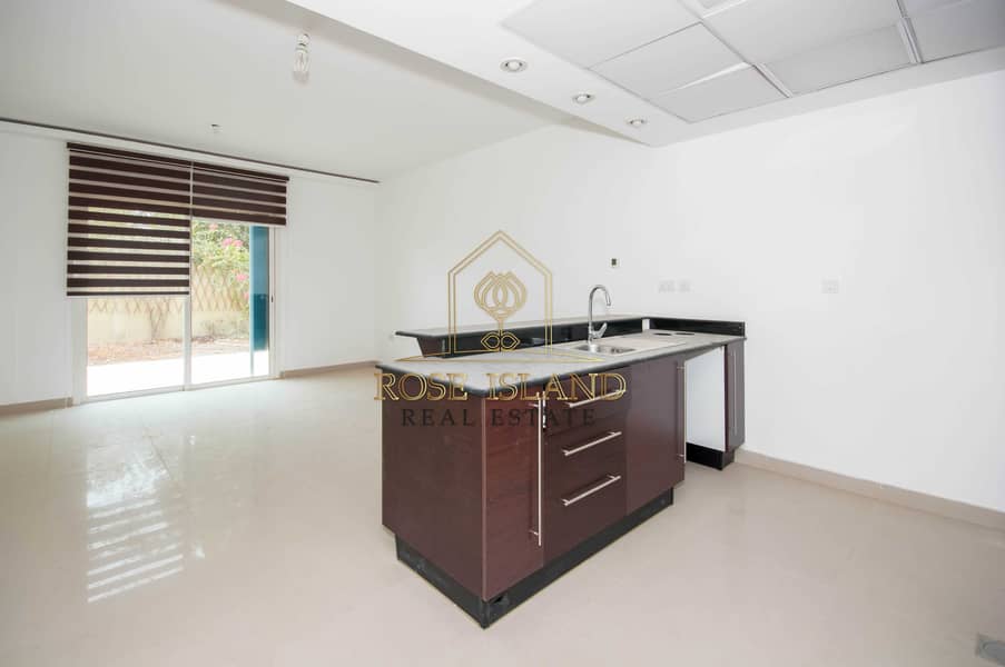 7 Great Deal| Ready To Move In |Classy Villa