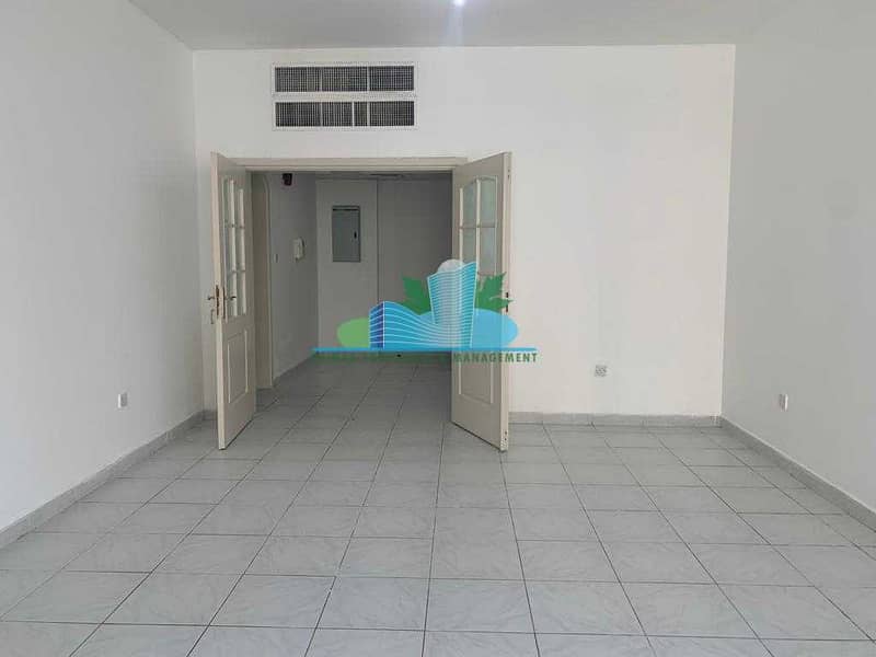 2 Perfect Location |2 BHK|4 chqs |Bus public Transportation access