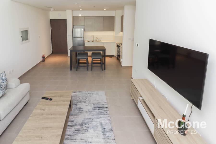 6 Available Immediately | Furnished | Modern Living