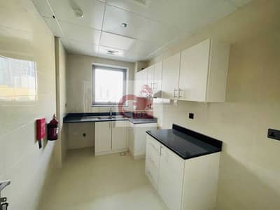 Brand new 2bhk with 30 daya free near to metro station on sheikh zayad road