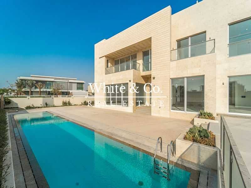 Garden Facing | Custom Built | Private Pool Garden Facing | Custom Built | Private Pool