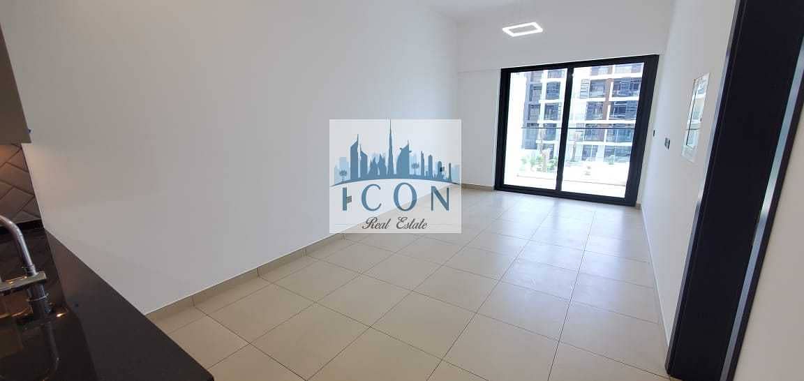 7 brand new one bedroom with study or store apartment come and pool view