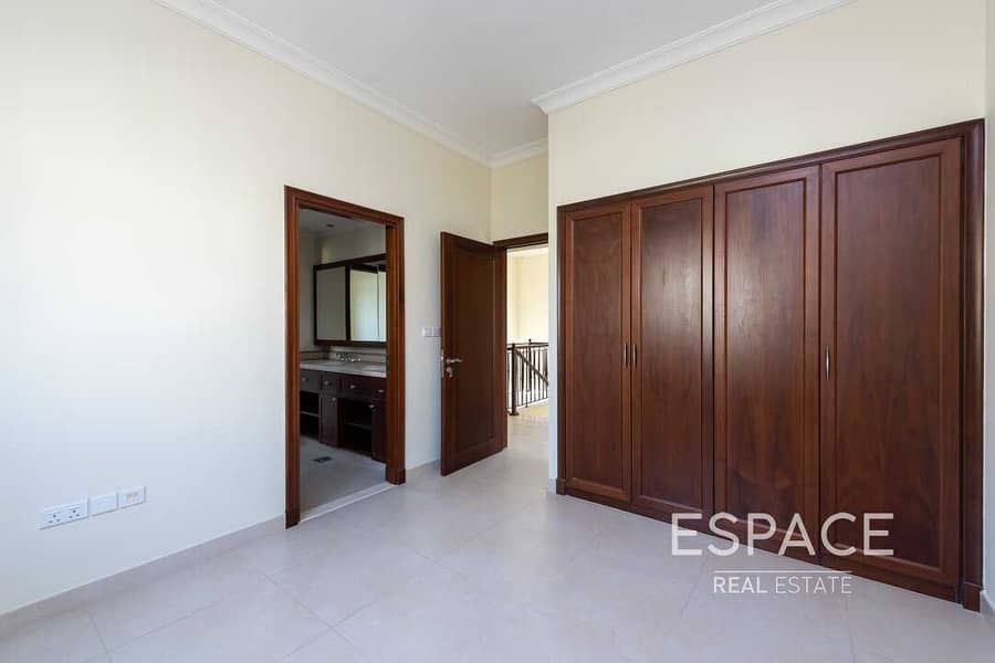 10 Type 6 | 5 Bed | Close to Park and Pool