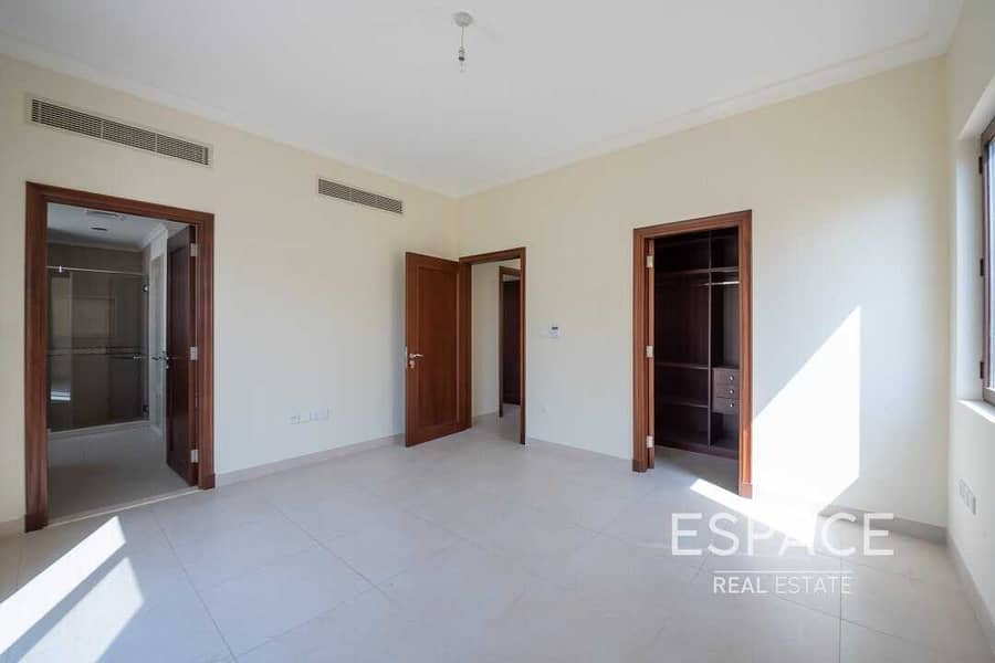 12 Type 6 | 5 Bed | Close to Park and Pool