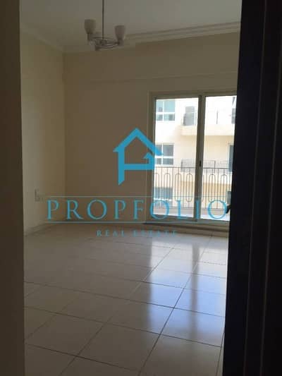 Spacious 1 bedroom units with built in wardrobes Spacious 1 bedroom units with built in wardrobes