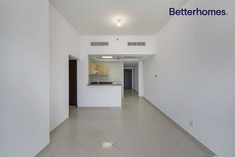 9 Great Price|On Mid Floor | Chiller Free