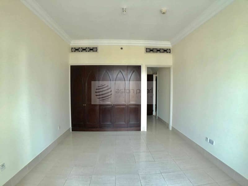 8 2 Bedroom with Balcony| Bright |Vacant on Transfer