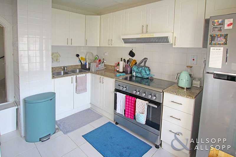 8 Springs 7 | 2 Beds | Close To Springs Souk