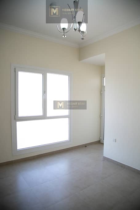 6 2 BHR Al Warqaa 1 - spacious room with balcony