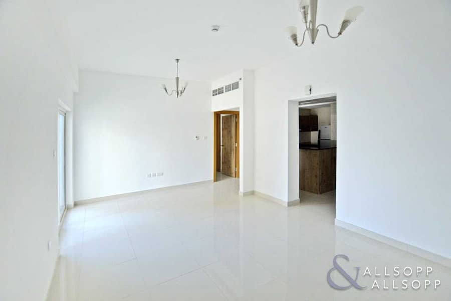 3 One Bed Apartment | Unfurnished | Balcony