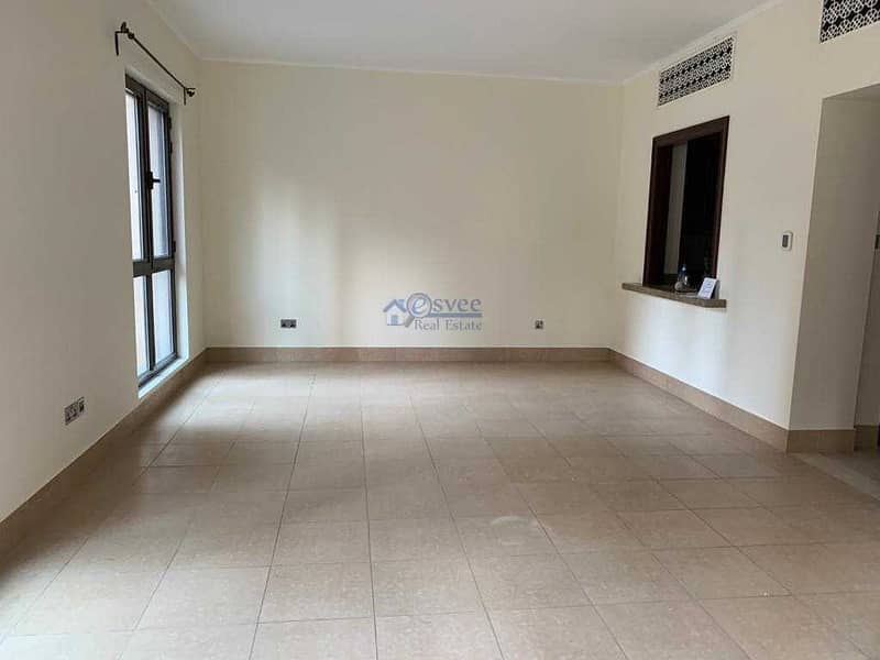 8 well maintained Two Bedroom with terrace in Kamoon 3