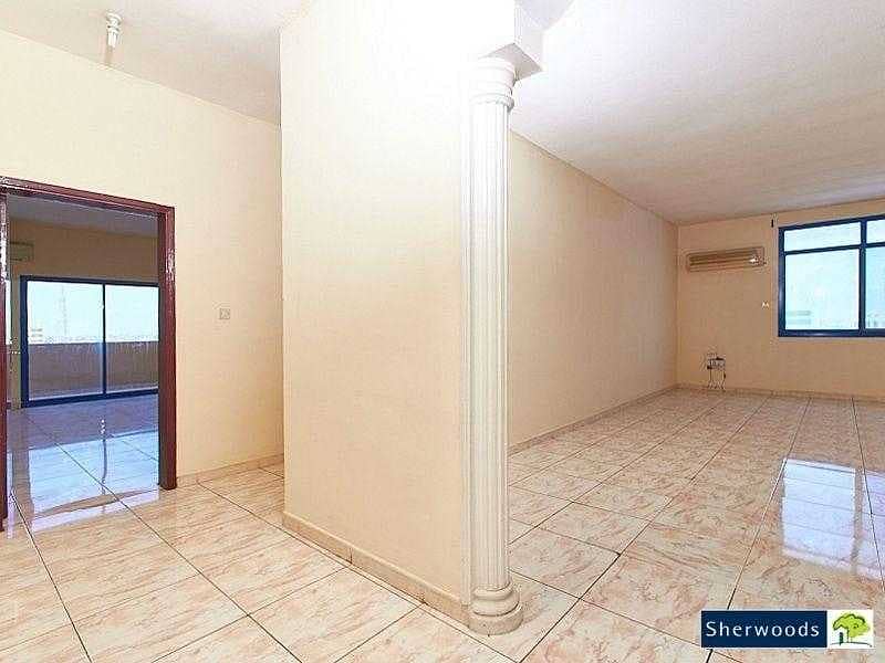 5 Apartment and Offices Near to Mall and Supermarket