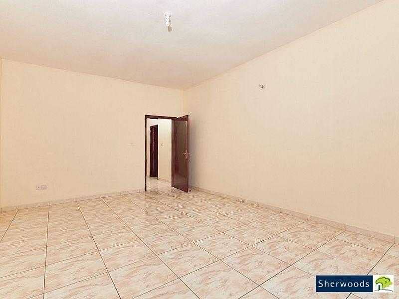 6 Apartment and Offices Near to Mall and Supermarket