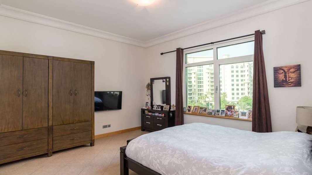7 Superb unit | Vacant on transfer | Close to Mall