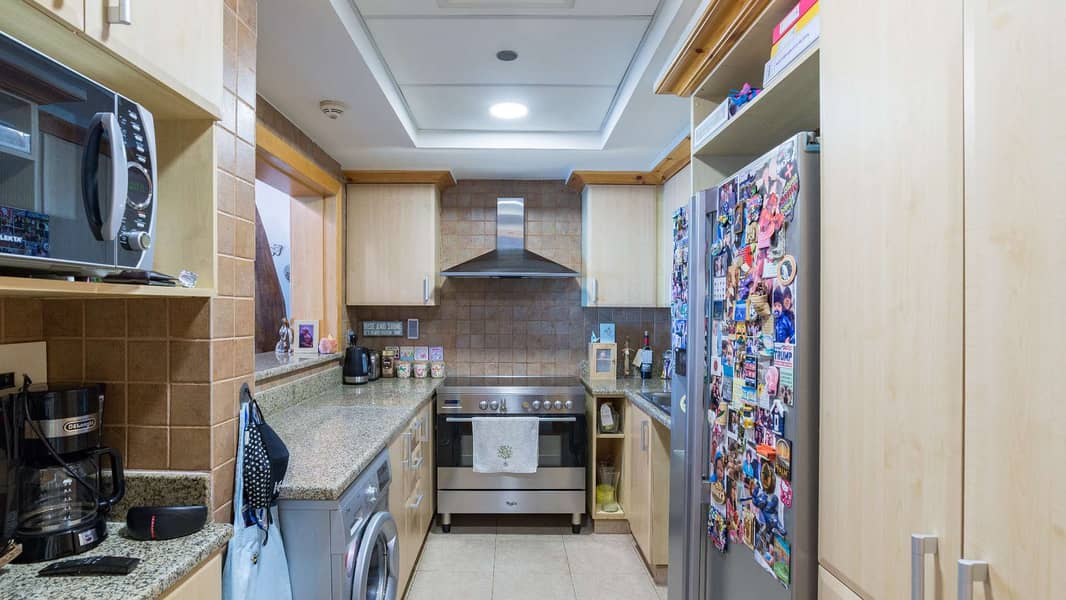 5 Superb unit | Vacant on transfer | Close to Mall