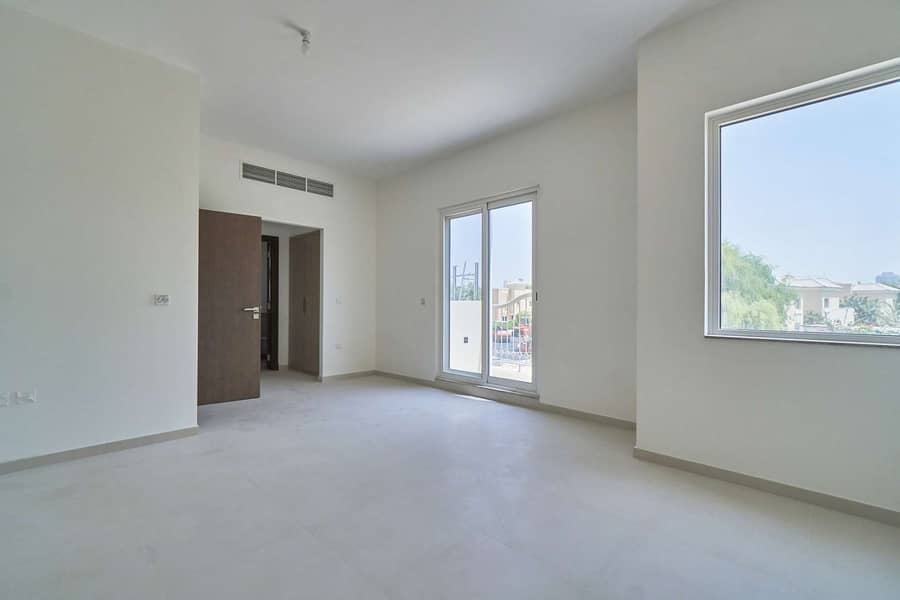 14 Brand New Marbella Townhouse on a Large Plot