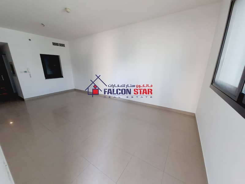 2 TOWNHOUSE VIEW | BRIGHT 1 BEDROOM HUGE BALCONY - CLOSE KITCHEN