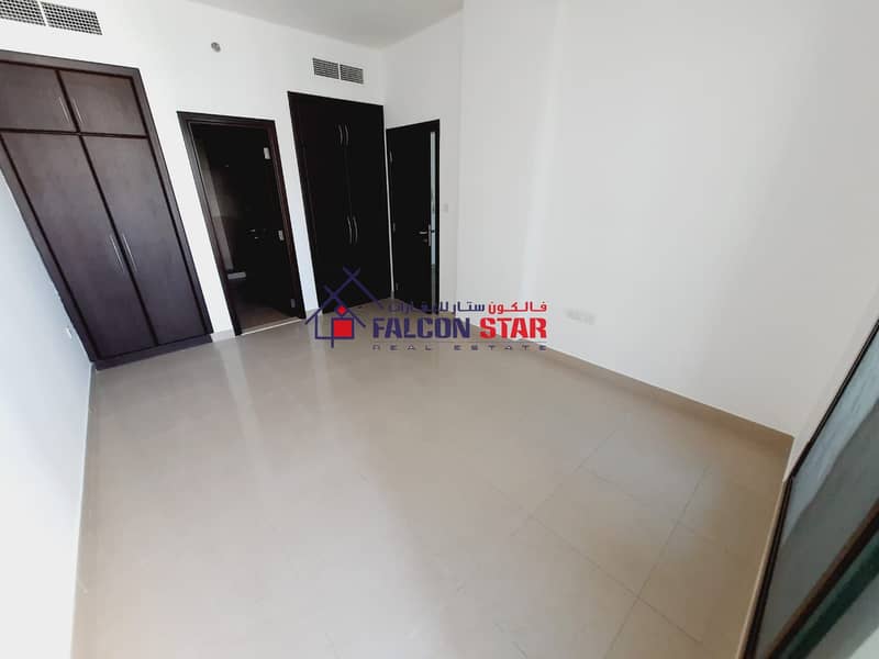 6 TOWNHOUSE VIEW | BRIGHT 1 BEDROOM HUGE BALCONY - CLOSE KITCHEN