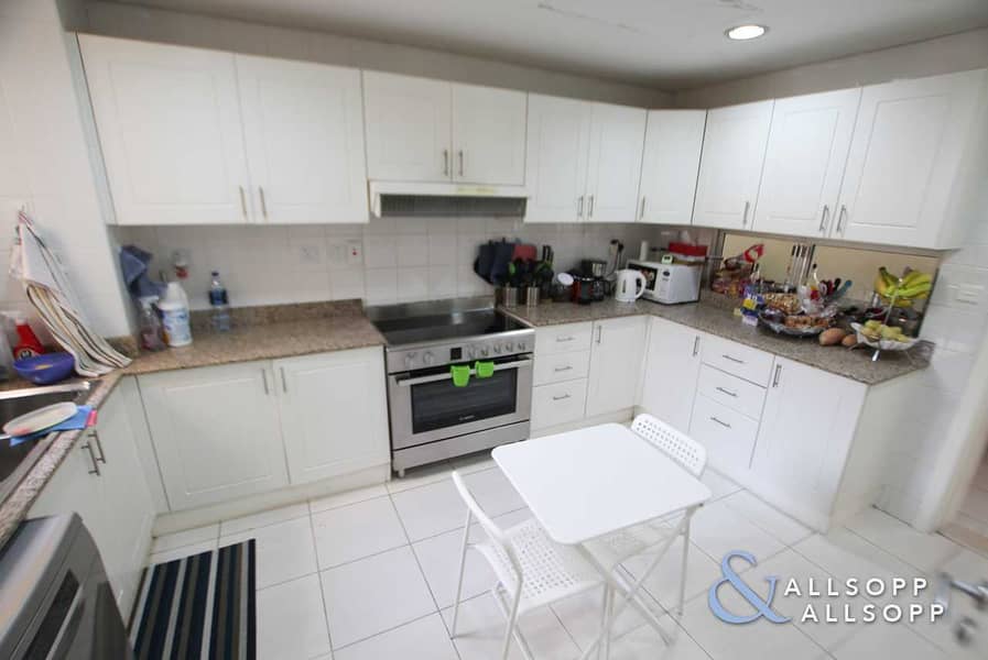 3 3 Bed Type 1M | Upgraded | Well Maintained