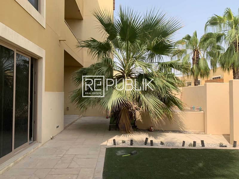 Well Maintained 4BR Townhouse w/ Landscaped Garden Well Maintained 4BR Townhouse w/ Landscaped Garden