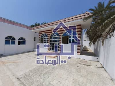 Villa for rent Arabic design, personal finishing, ground floor 6400 feet