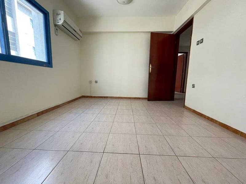 1 Month Free 1BHK flat available for sharing close to AL Rigga 32K only