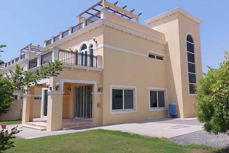 4 Bedroom Villa for Sale in Jumeirah Park, Dubai - Exc. - Single Row - Vacant Now - Great Location 4 Bedroom Villa for Sale in Jumeirah Park, Dubai - Exc. - Single Row - Vacant Now - Great Location