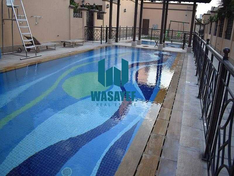 18 Modern 5 Bed| Private Pool & Garden |Shared Gym