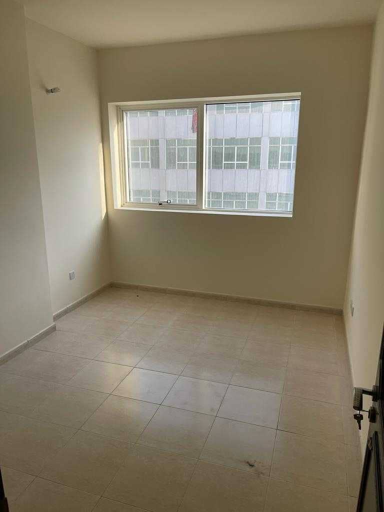21 Smart Sky Group provide to you new flat 2 bedrooms with 3 bathrooms with free parking on Al Falah street in a vital area