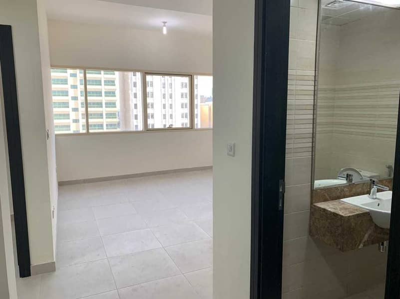 28 Smart Sky Group provide to you new flat 2 bedrooms with 3 bathrooms with free parking on Al Falah street in a vital area