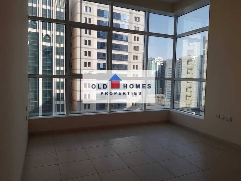11 For rent a 3-bedroom master apartment with a full view of the Corniche